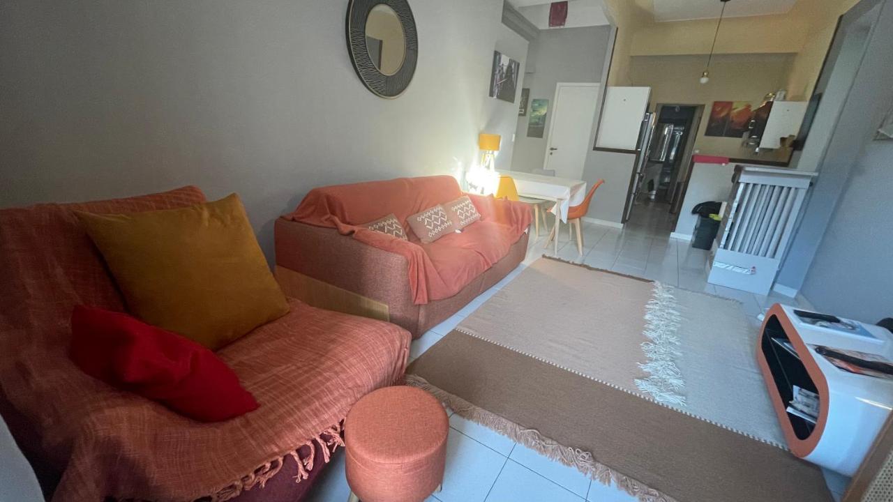 Appartement Au Centre De Niza Exterior foto